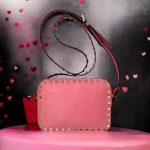 🆕💞Valentino Rockstud Mini Crossbody Camera Bag • PINK • Gold-Tone Hardware